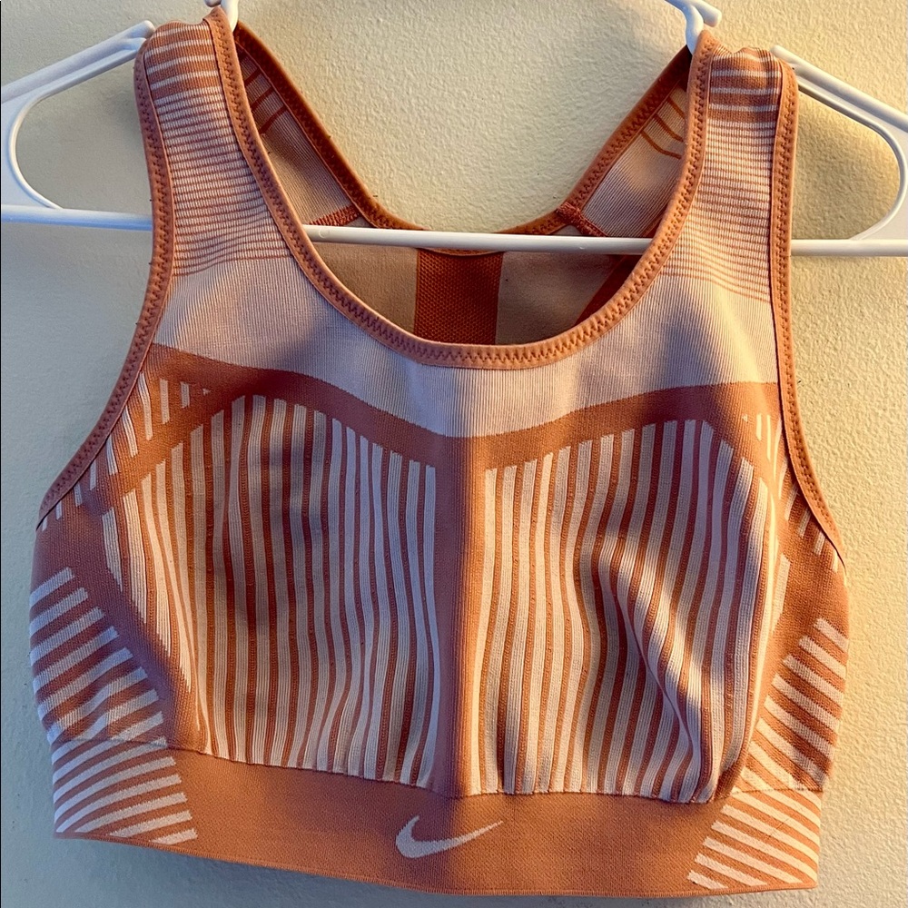 Nike FE/Nom Flyknit High Support Sports Bra
